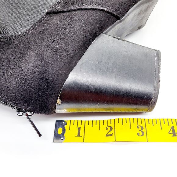 Dilba Black Faux Suede Block Heel Zip Up Ankle Booties Women's Size 6.5 - Picture 12 of 13